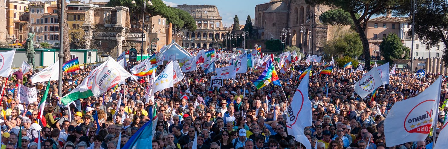 MoVimento 5 Stelle's banner