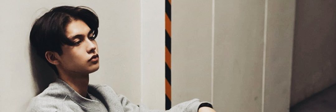 a__01312171's profile banner image
