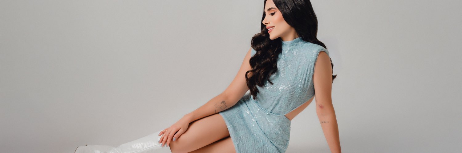 anavazquez1's profile banner image