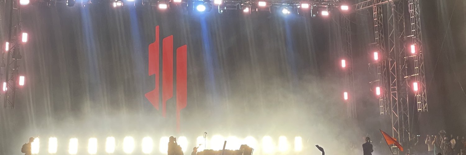 simonnsln's profile banner image