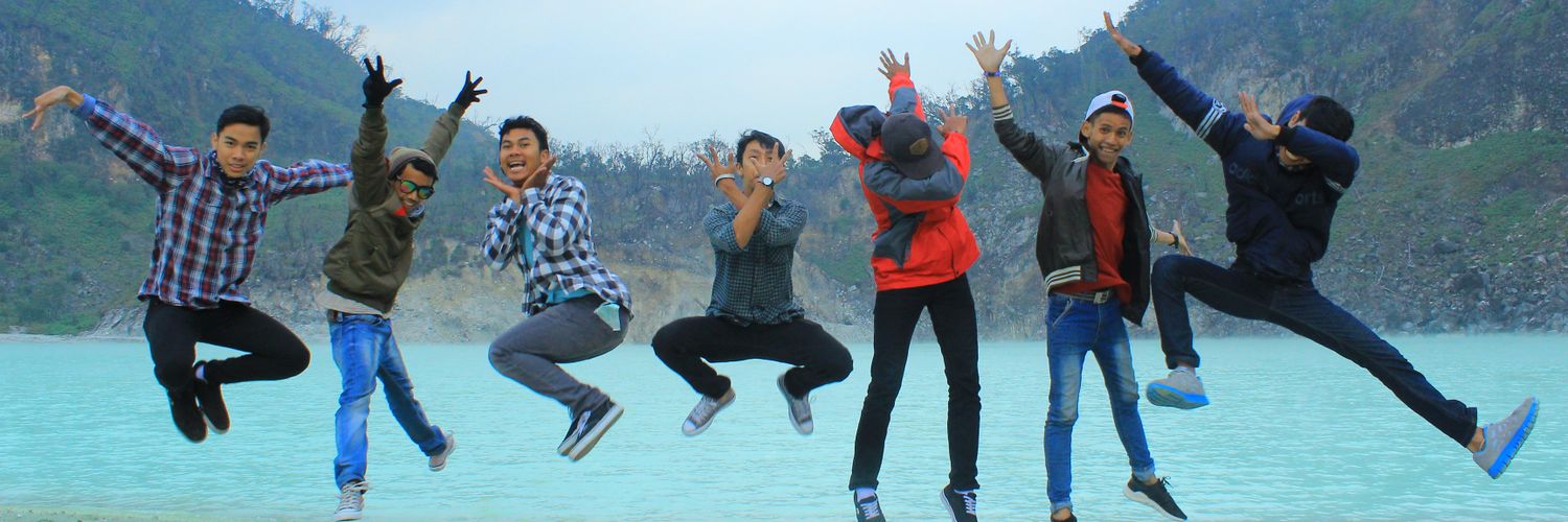 aggmln's profile banner image