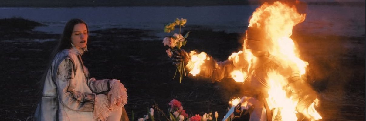 pinkcloudbummer's profile banner image