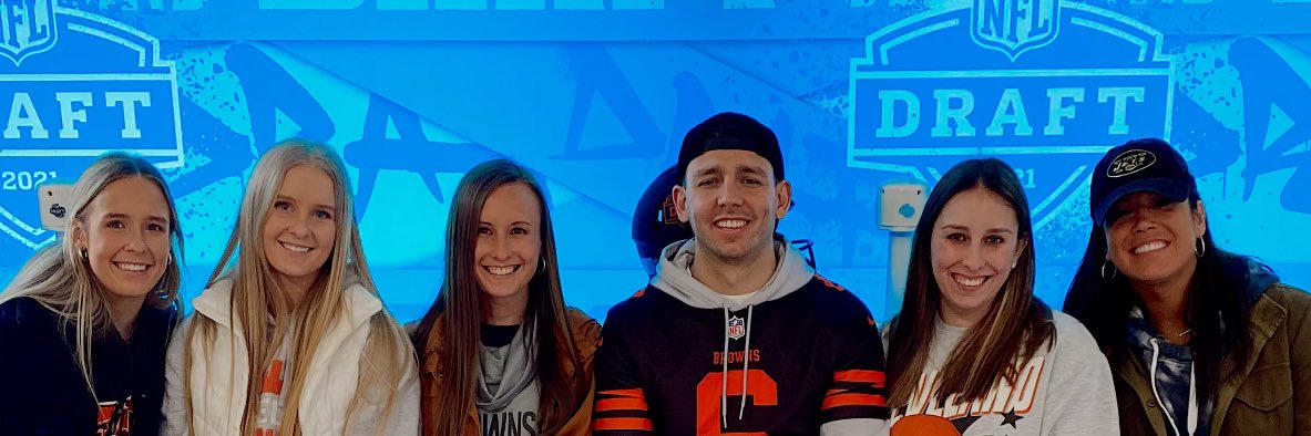 obilinovic's profile banner image