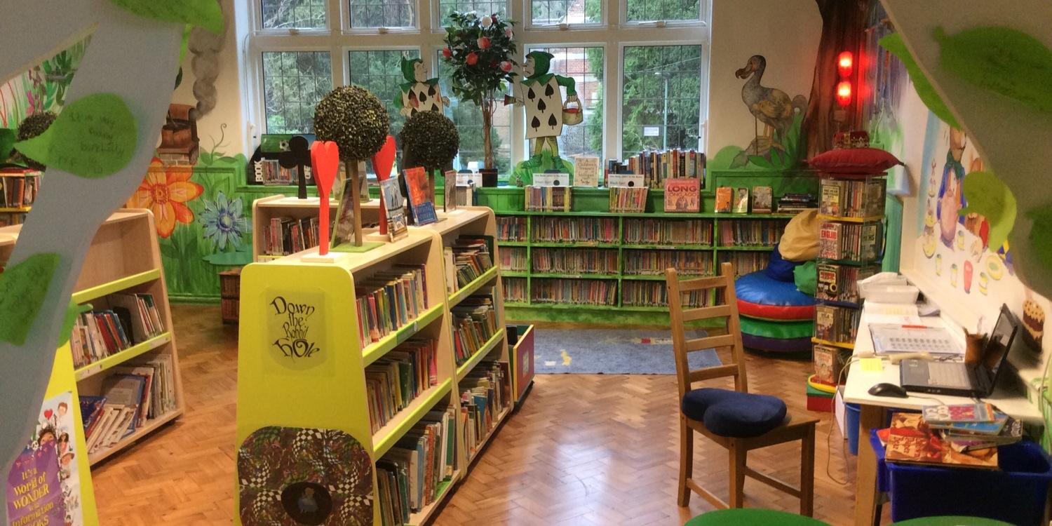 Whyteleafe_sch's profile banner image