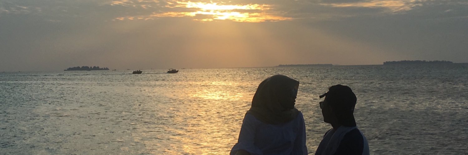 kimpingg's profile banner image