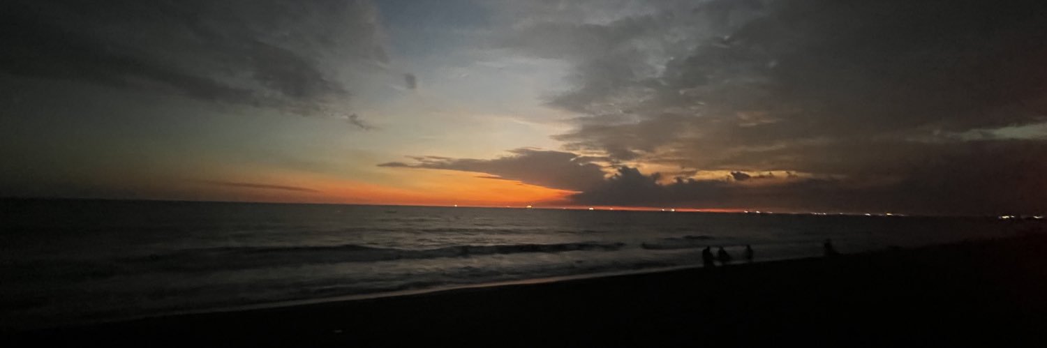 b e v e r l y banner