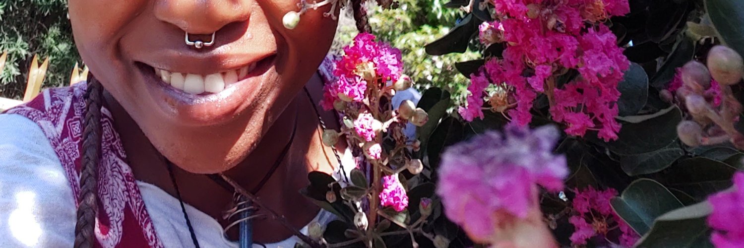 ZazaSmartii's profile banner image
