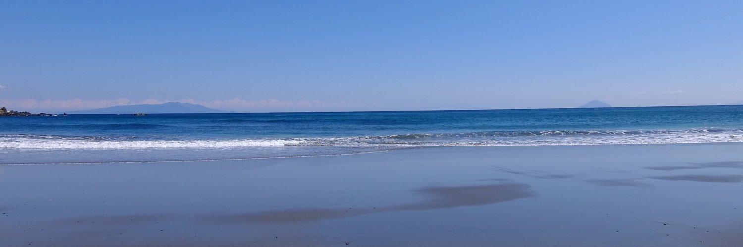 june_t22's profile banner image