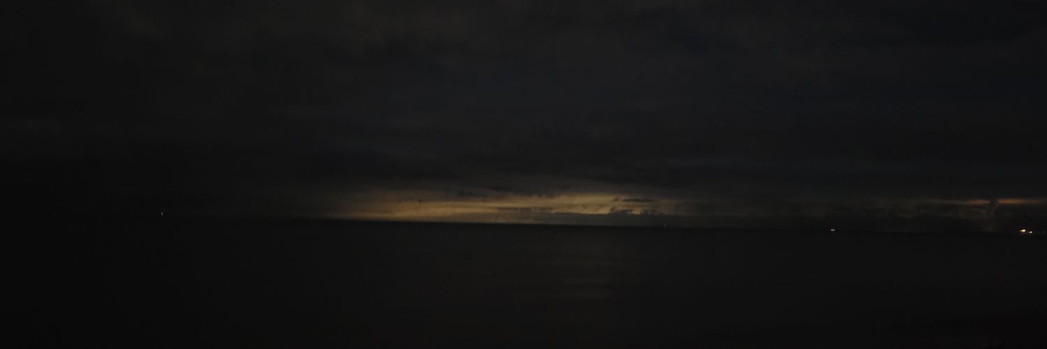 buteetee's profile banner image