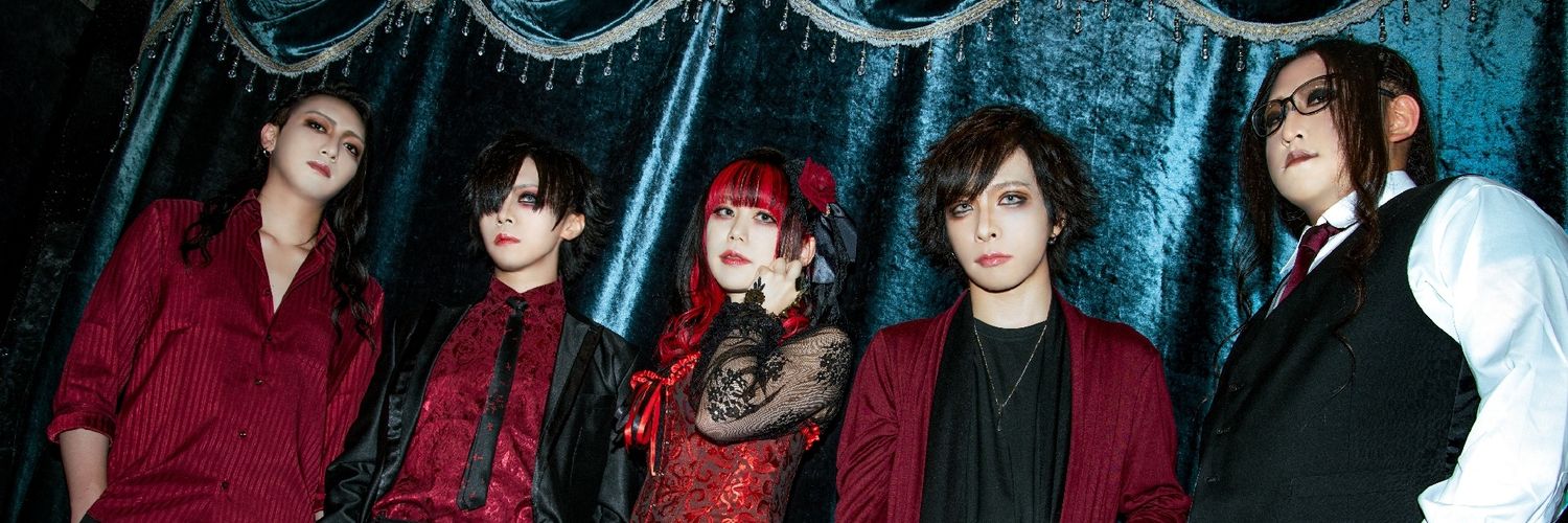 TRAITOR official 【1st Album『ALIVE』6/17全国リリース！】 banner