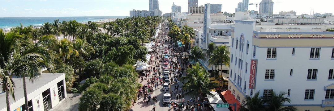 Art Deco Weekend banner