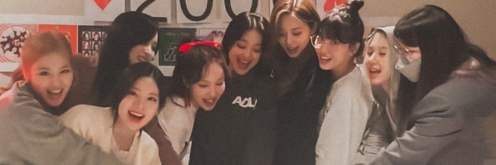 twice5357's profile banner image