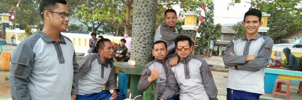 omolhots92 Profile Banner