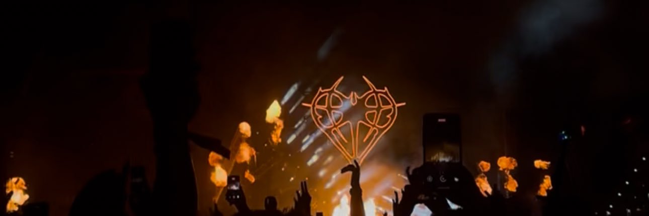 h ♡ is seeing bts banner