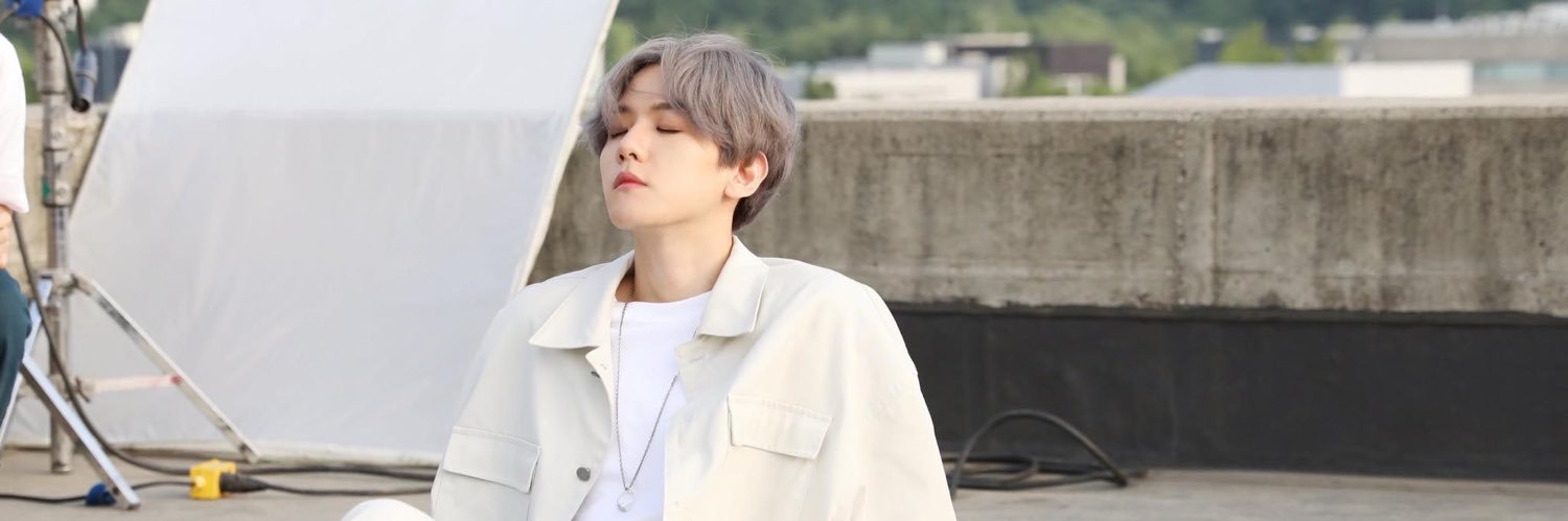 yeansin99's profile banner image