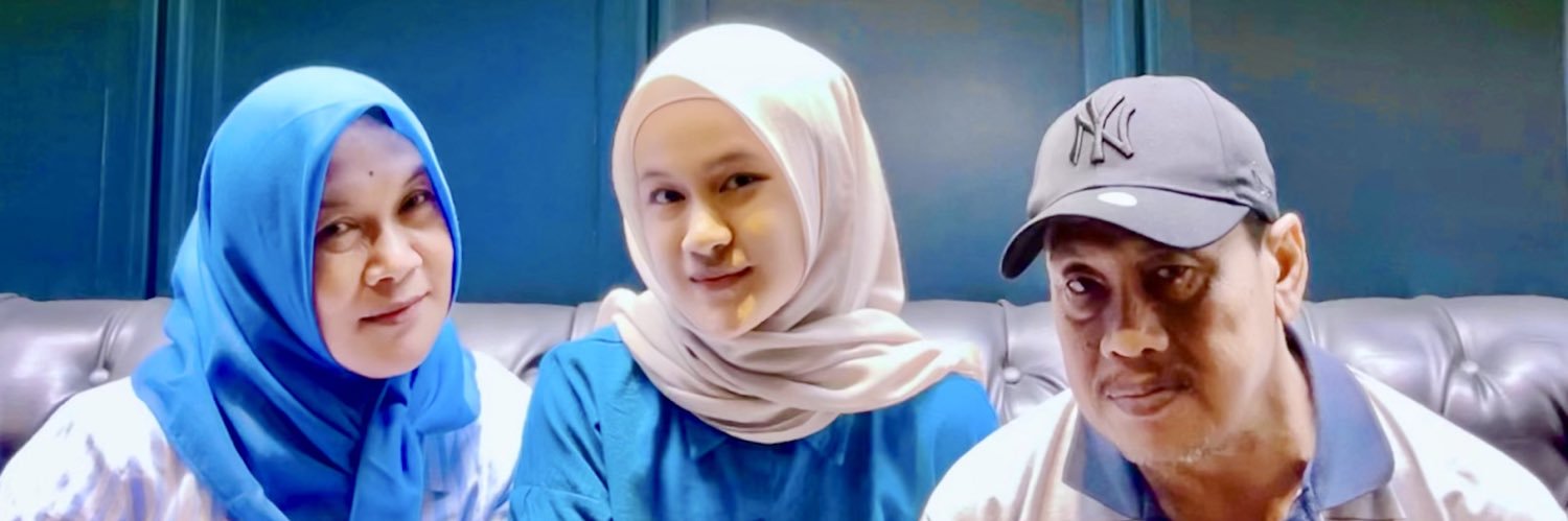 refiafifah's profile banner image