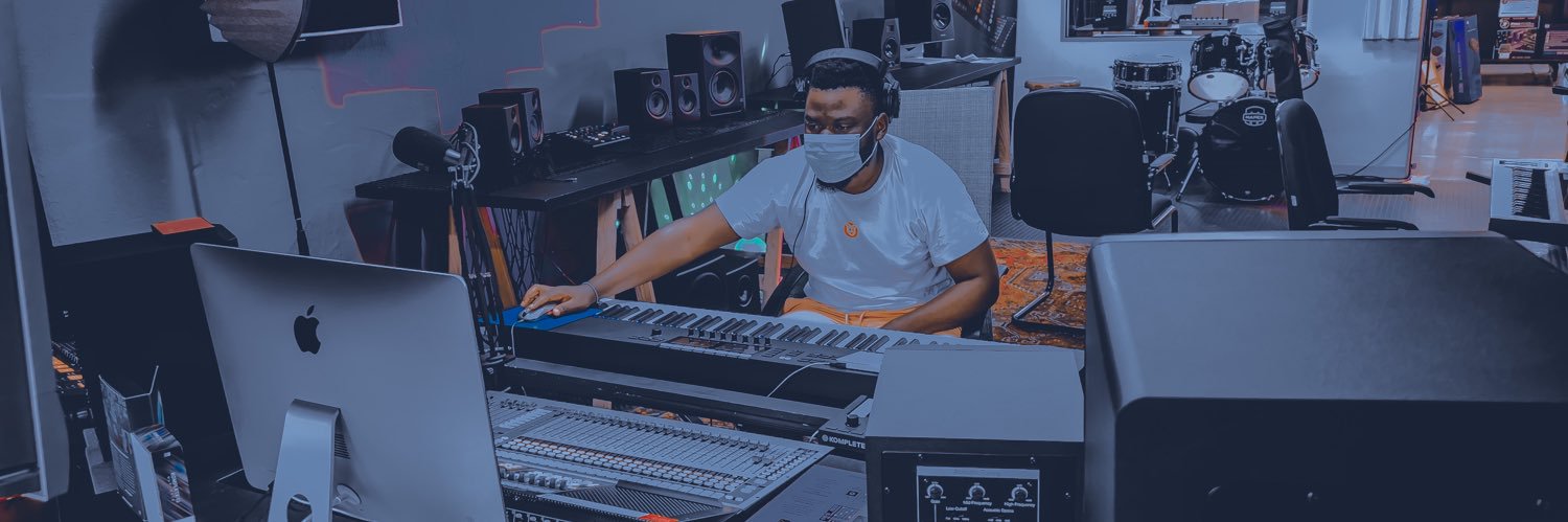 z n i c h 🥷 banner