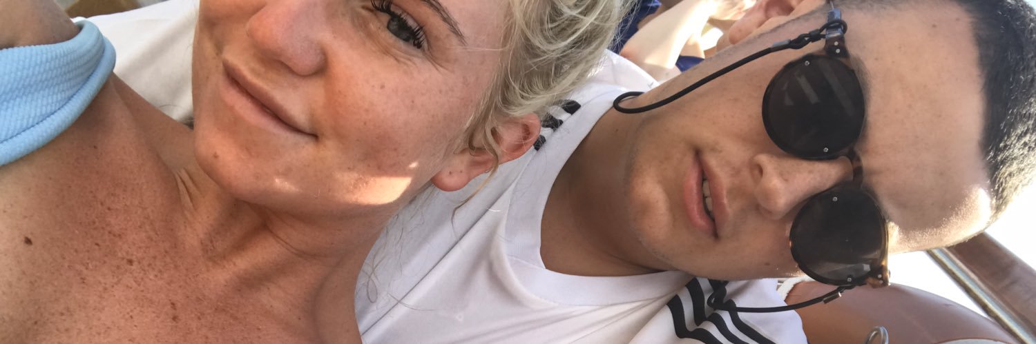 neave_chlo's profile banner image