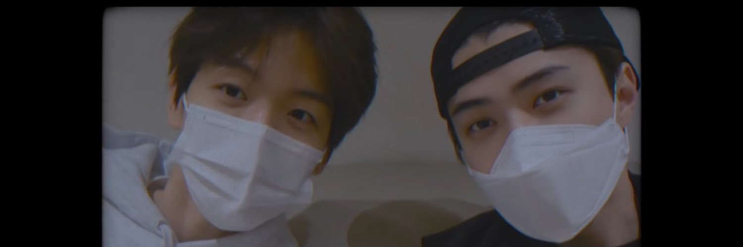 이 나닌 banner
