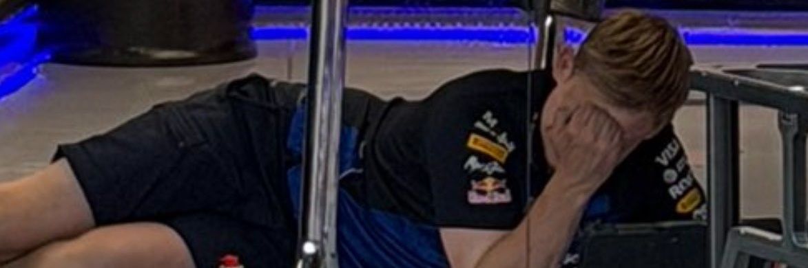 menaoce's profile banner image