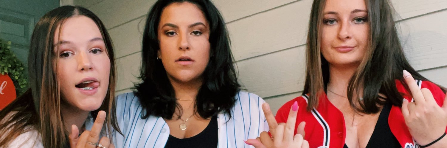 xkidrosa's profile banner image