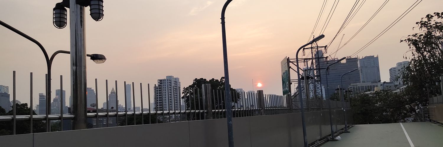 piyanut5's profile banner image