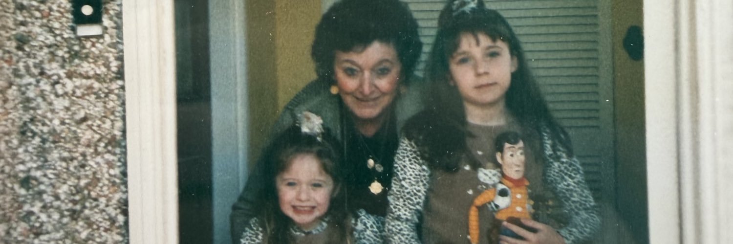 EllieOffic's profile banner image