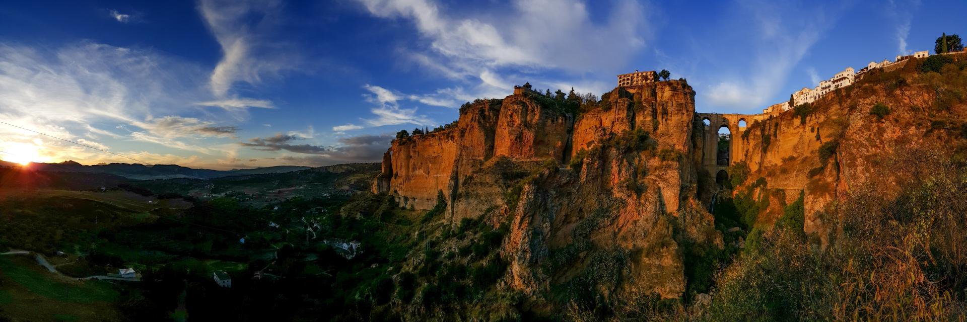 Geoffrey Morrison banner