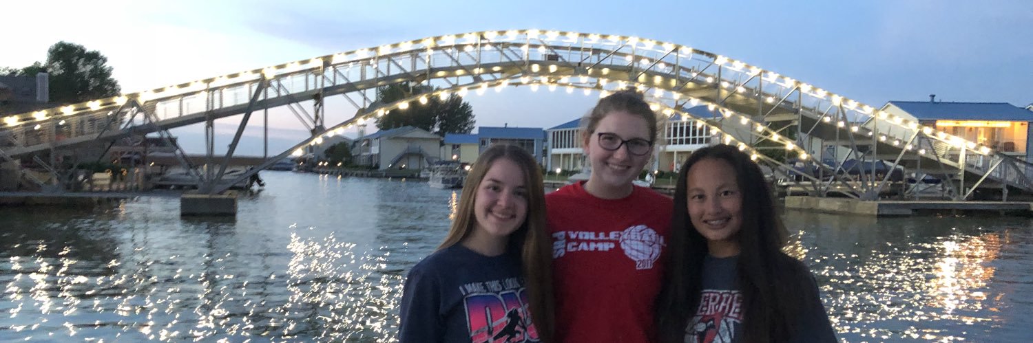 LeahFox50's profile banner image