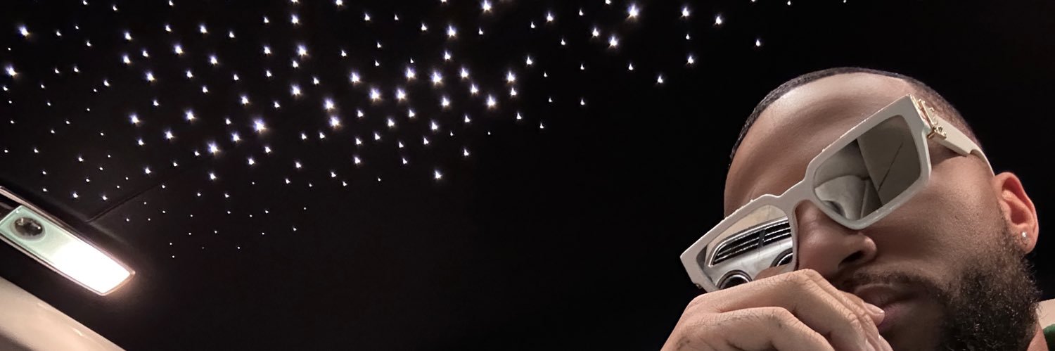 iamxque's profile banner image