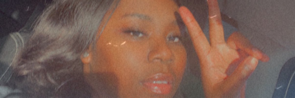 ChelleBomb_'s profile banner image