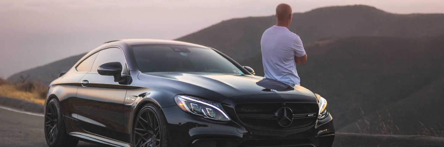 AutoVlog's profile banner image