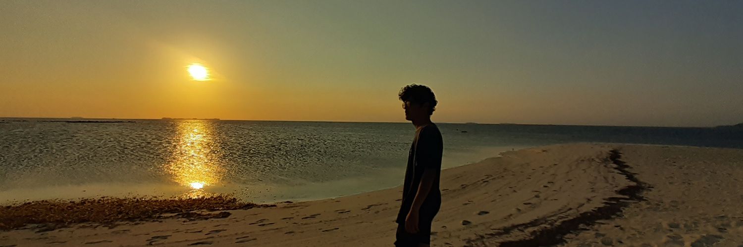 putraptruk's profile banner image