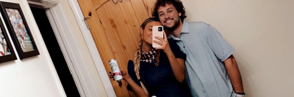 leah_morgannn's profile banner image
