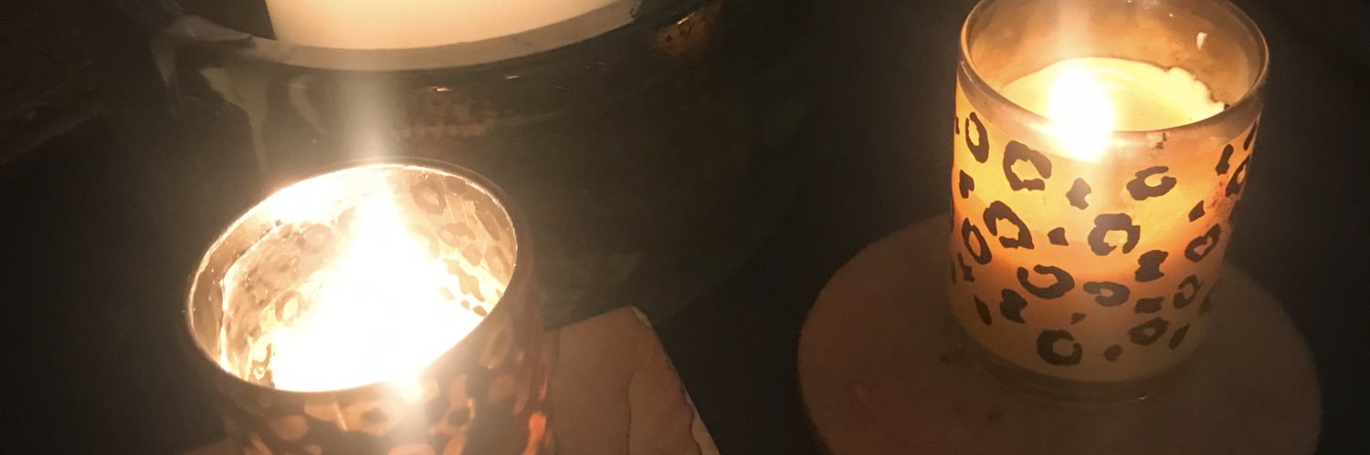 karenirons's profile banner image