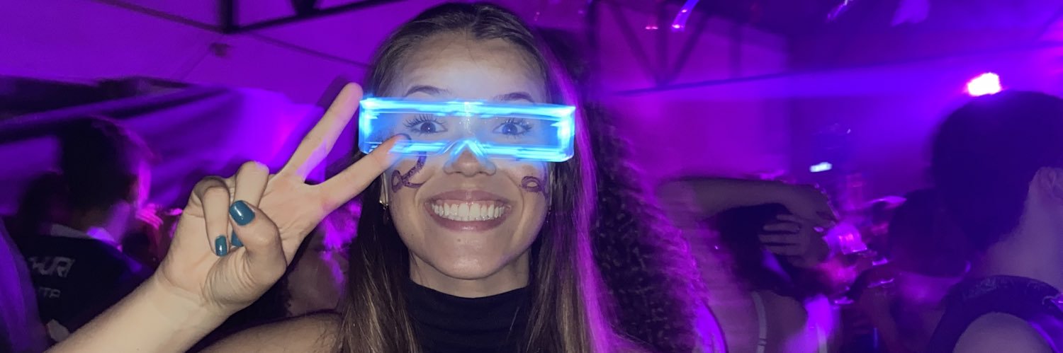 juliabtonon's profile banner image