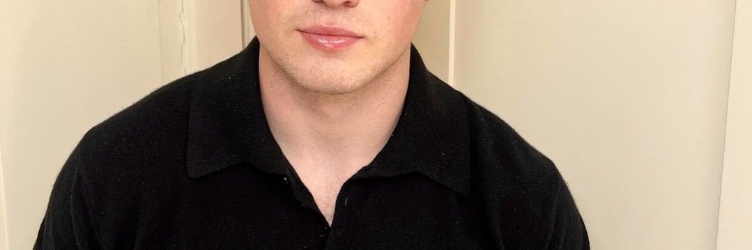 llenIsid's profile banner image