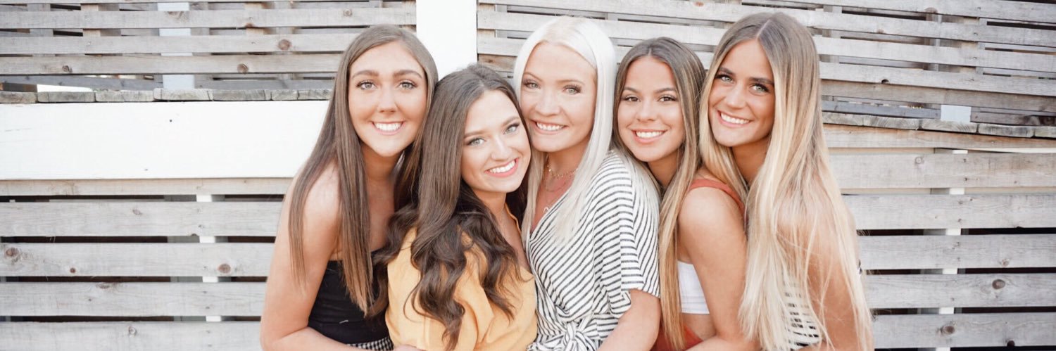 mackenzie_mcm's profile banner image