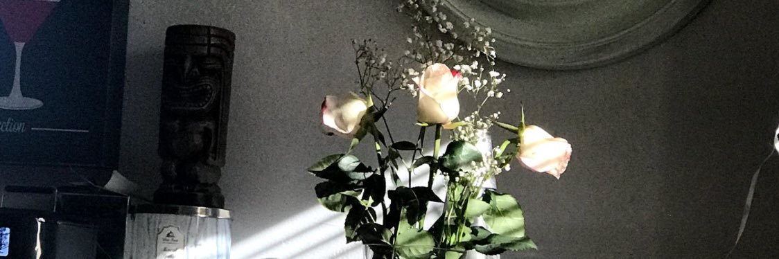d_eeha's profile banner image