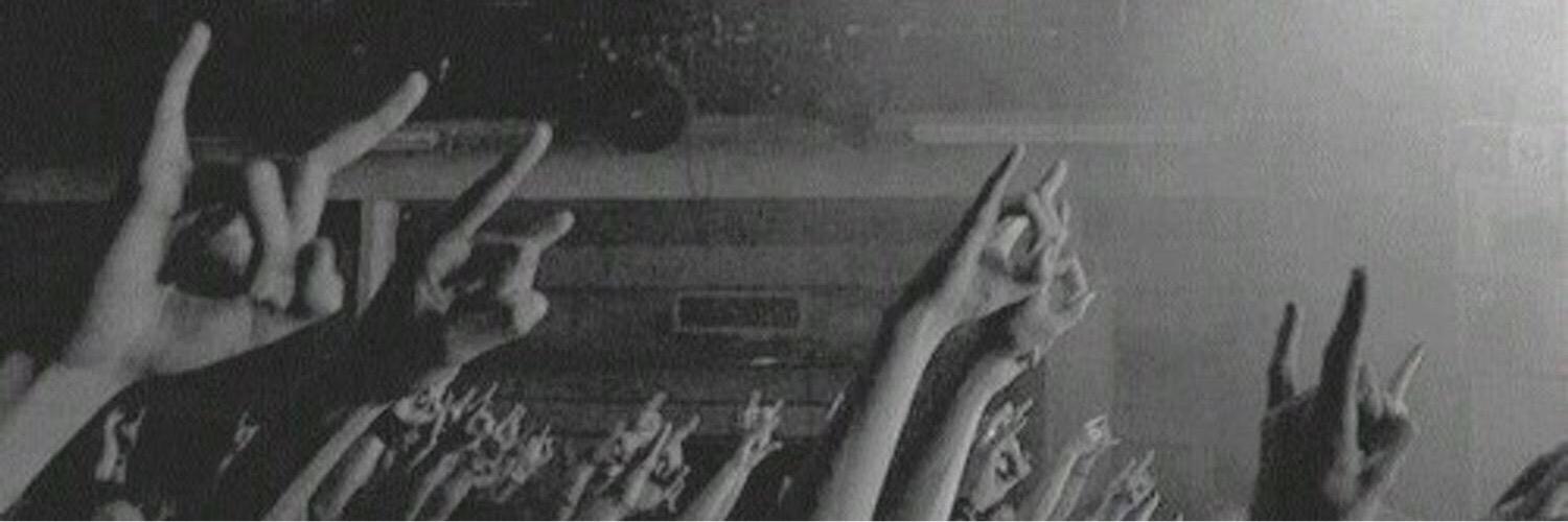 S banner