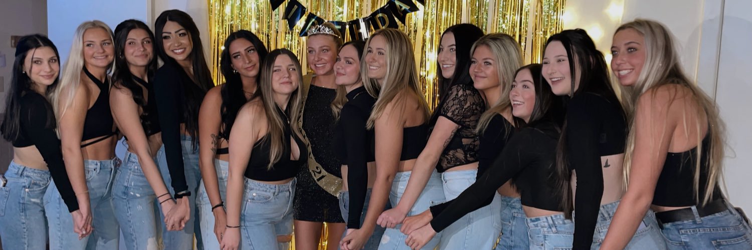 brookewarner081's profile banner image