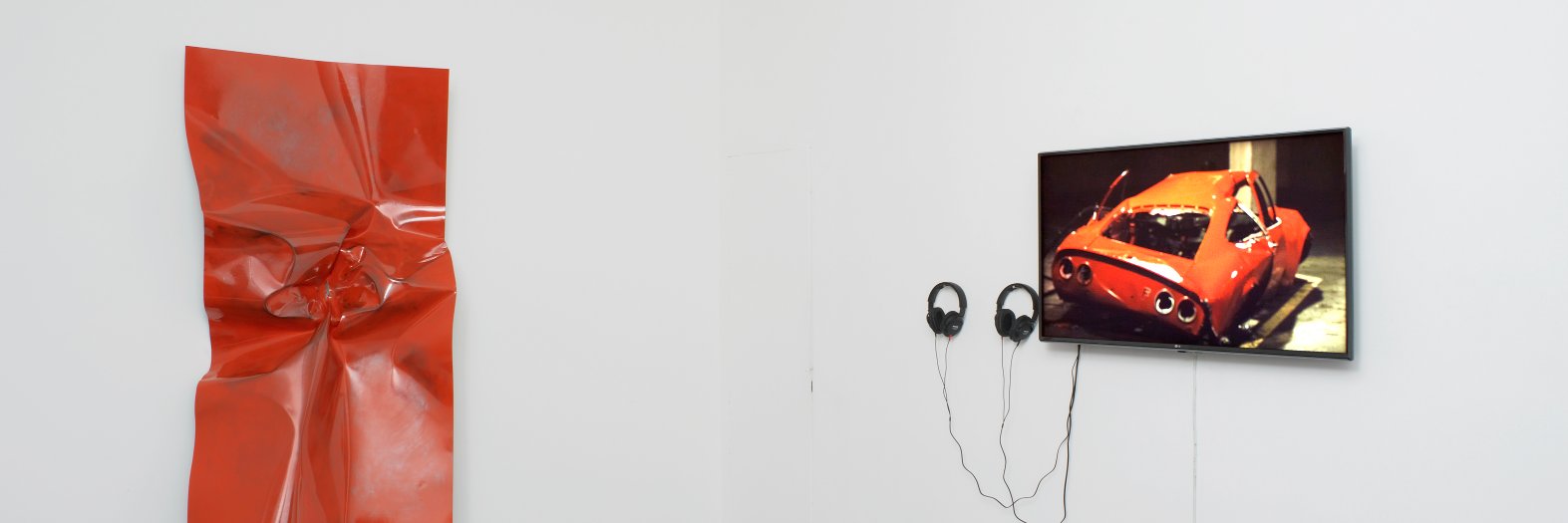 l’étrangère banner