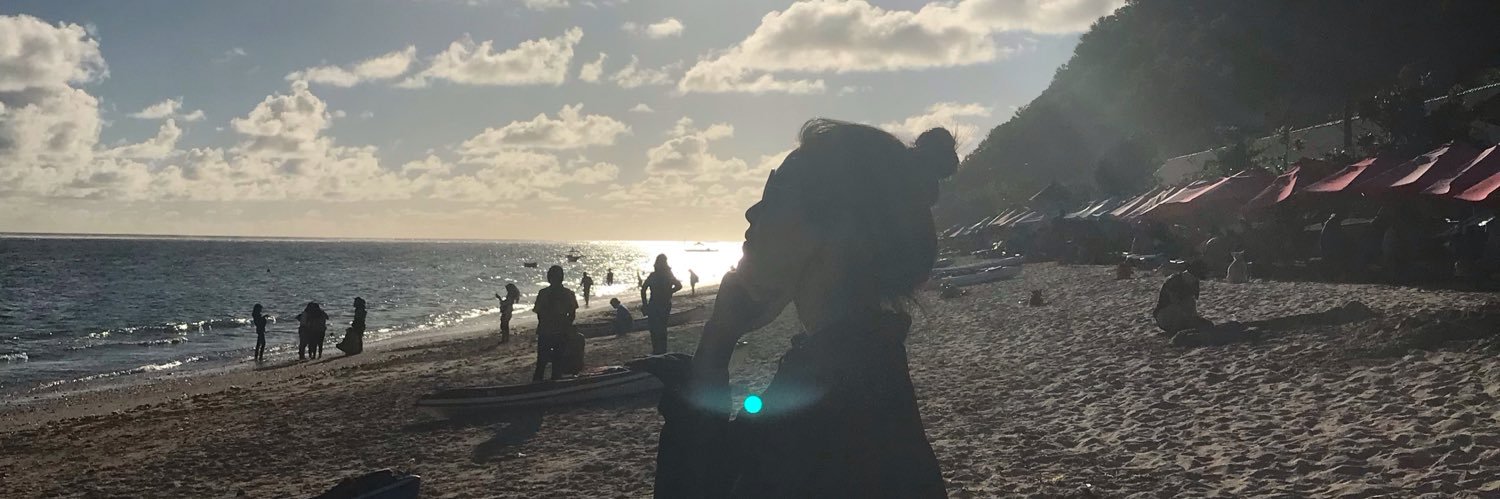 desinovitass's profile banner image