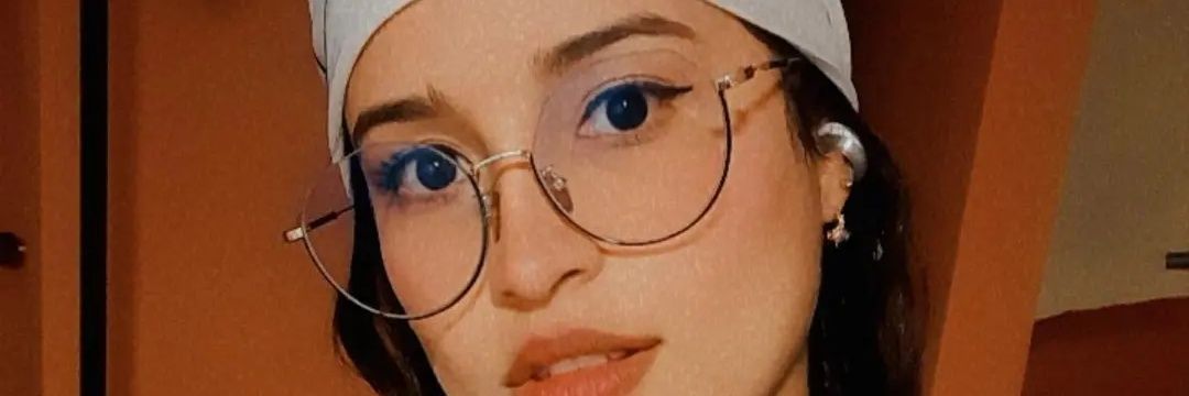 carolinagomezde's profile banner image