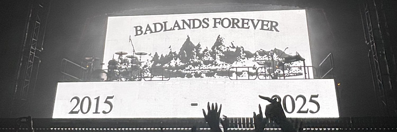 janine ✩⁺ banner