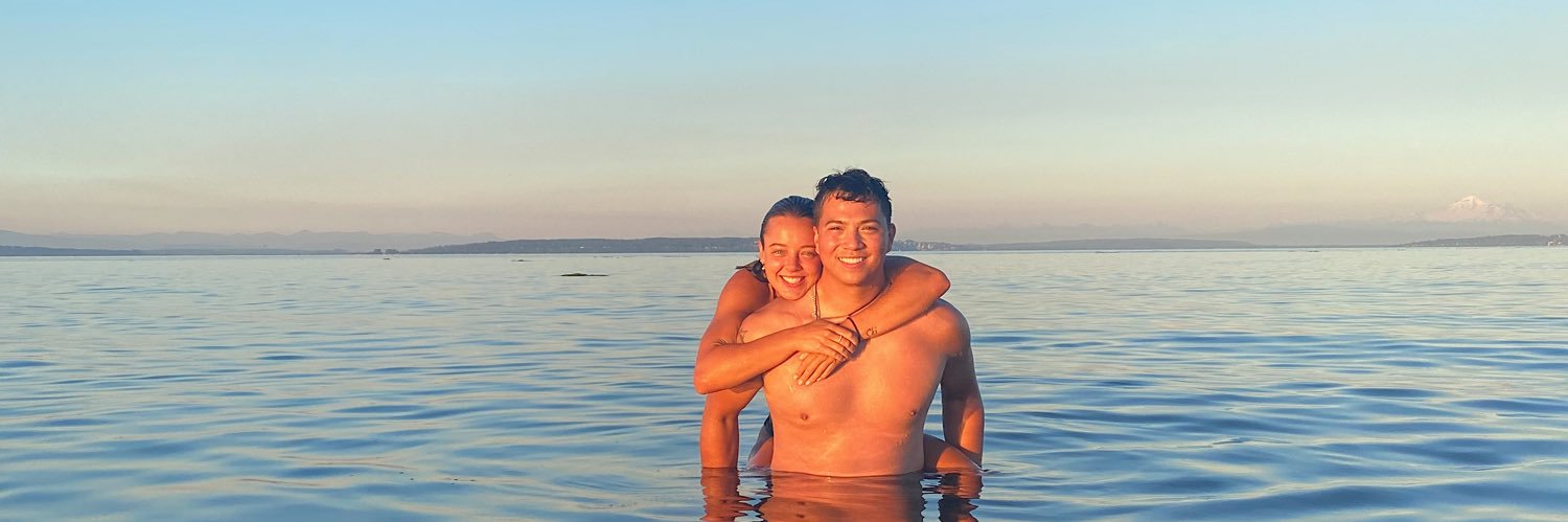 Izzi Szulczewski banner