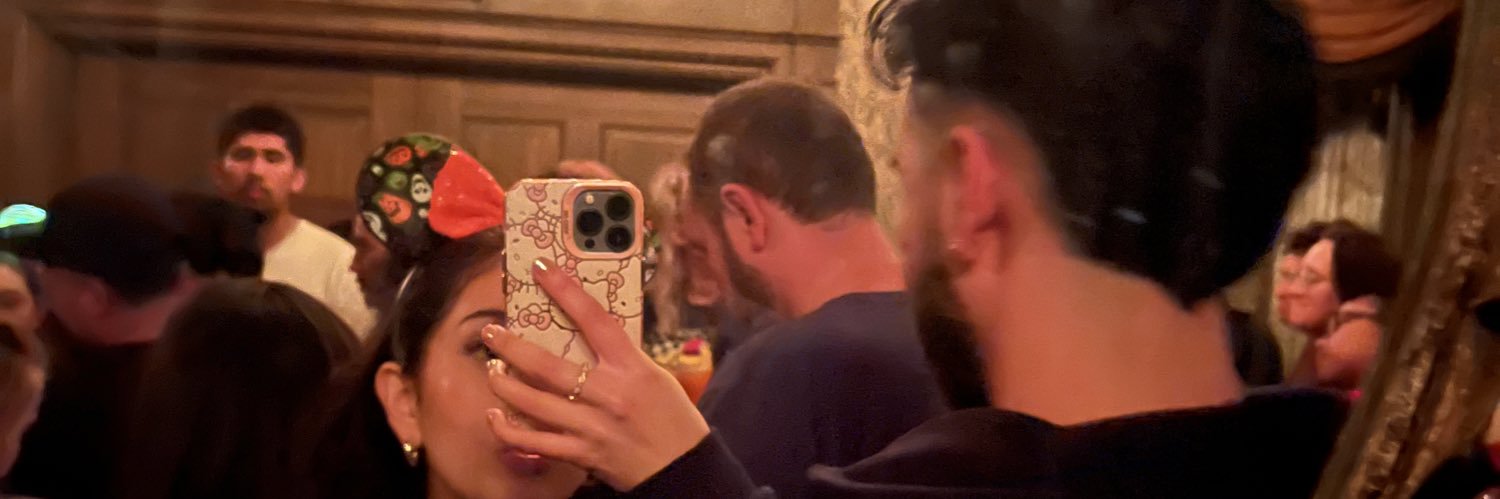 0hSserena's profile banner image