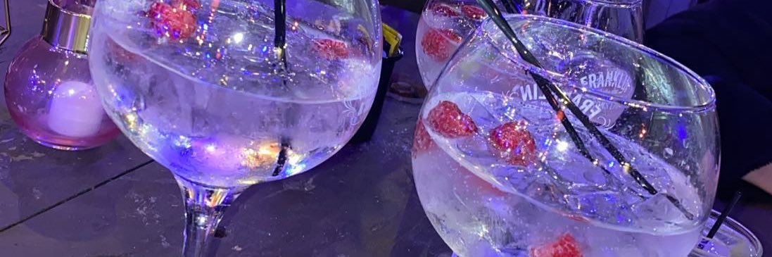 lilyrobson's profile banner image