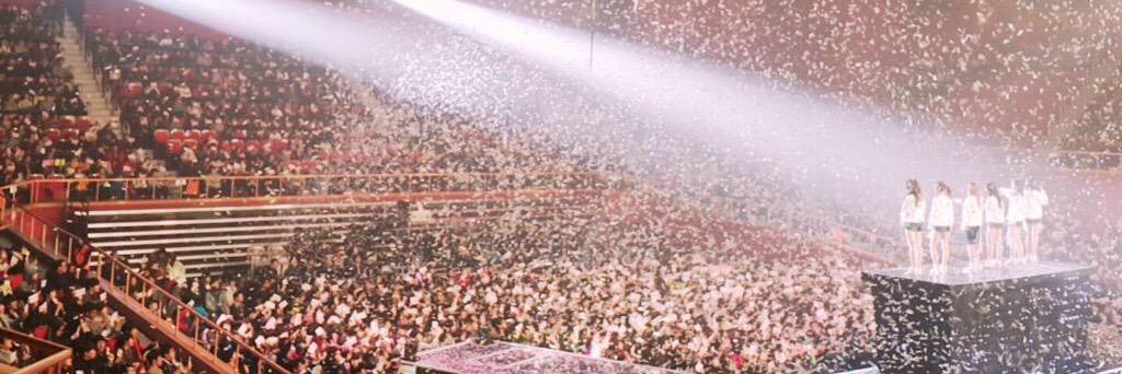 p_cr_b's profile banner image