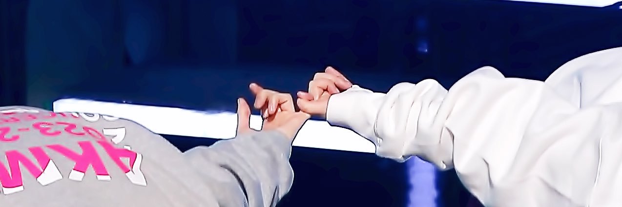 akmu407's profile banner image